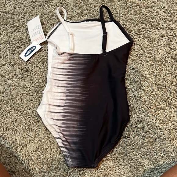 NEW Girls One Piece Swimsuit XS (5) - Picture 6 of 6
